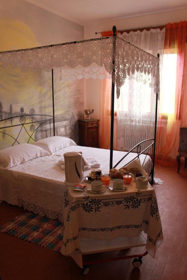 Bed and Breakfast Terrazze Dell'Artista Saletto Exterior foto