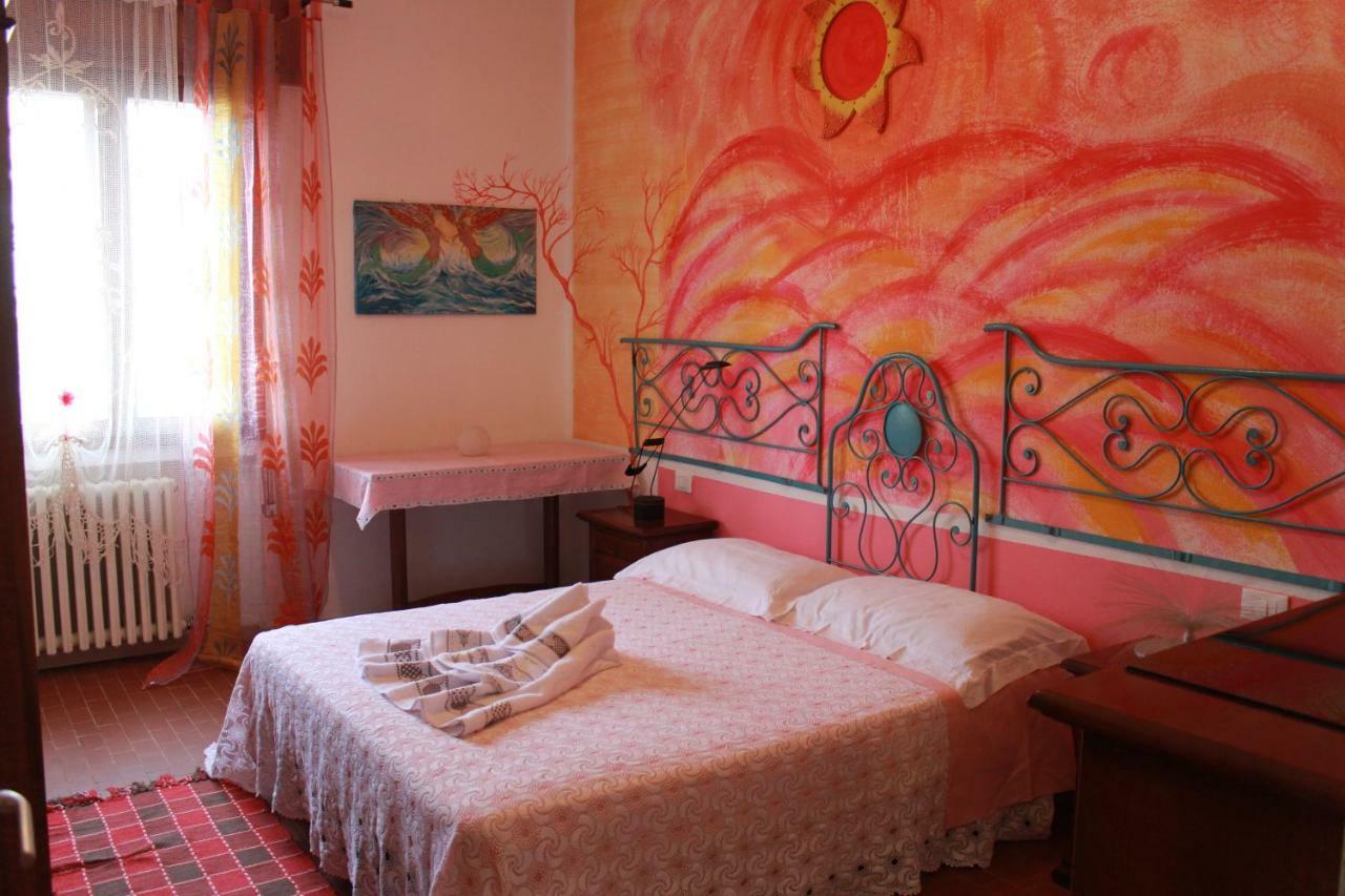 Bed and Breakfast Terrazze Dell'Artista Saletto Exterior foto