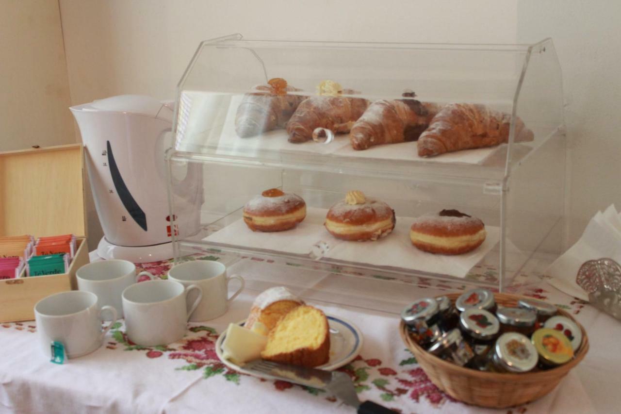 Bed and Breakfast Terrazze Dell'Artista Saletto Exterior foto